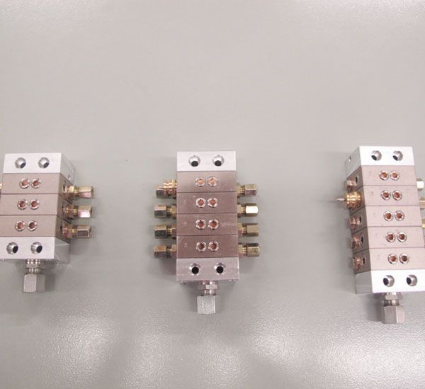 遞進(jìn)式分配器+接近開(kāi)關(guān)
