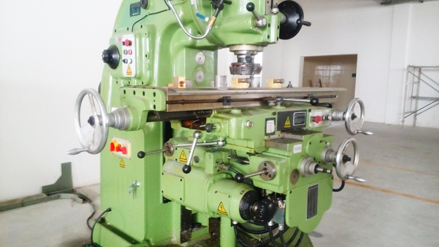 車間設備之銑床